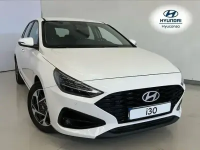Nuevo Hyundai i30 101 CV (74 kW) 2026 Blanco Berlina