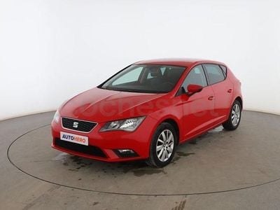 Usado Seat Leon Reference 110 CV (80 kW) 2015 Rojo Utilitario