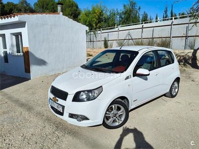 Blanco Usado 2011 Chevrolet Aveo LT Berlina | 3800 € (Precio justo)
