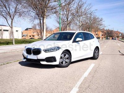 Usado BMW 118 Comfort Edition 136 CV (100 kW) 2021 Blanco Utilitario