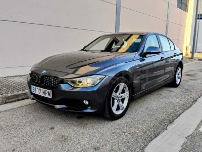 Occasion BMW 318 Sport Line 143 ch (105 kW) 2013 Gris Berline