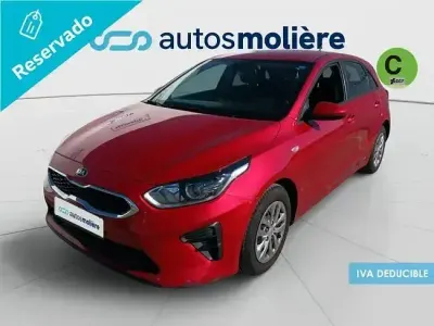 Usado Kia Ceed 120 CV (88 kW) 2021 Rojo Utilitario