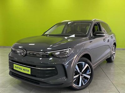 Gris Usado 2025 VW Tiguan SUV | 41.300 € (Un poco caro)