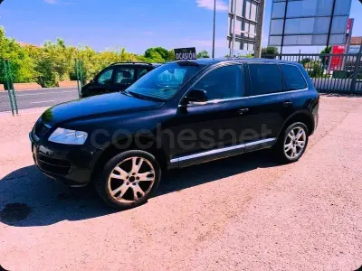 Usado VW Touareg 280 CV (205 kW) 2006 Negro SUV