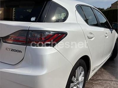 Lexus CT200h