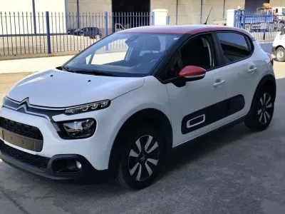 Usado Citroën C3 Feel 99 CV (72 kW) 2022 Blanco Utilitario