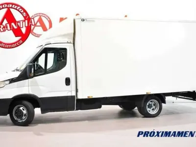 Usado Iveco Daily 156 CV (114 kW) 2024 Blanco Van