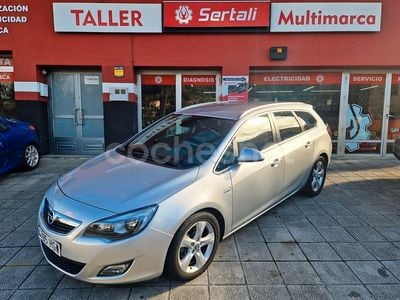 Gris / plata Usado 2011 Opel Astra Enjoy Familiar | 5800 € (Un poco caro)