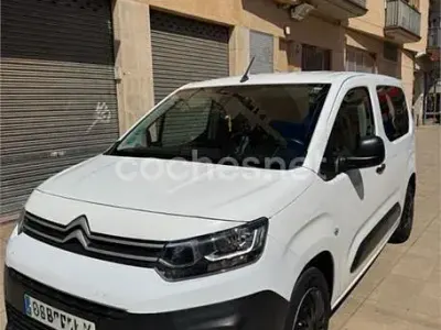 Usado Citroën Berlingo Live 102 CV (75 kW) 2020 Blanco Monovolumen