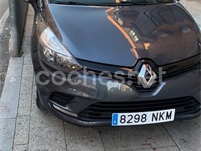 Usado Renault Clio IV Life 75 CV (55 kW) 2018 Gris / plata Berlina