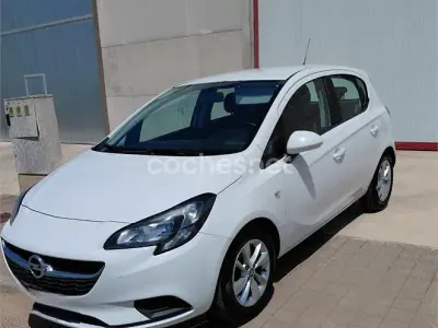 Usado Opel Corsa Color Edition 95 CV (69 kW) 2018 Blanco Utilitario
