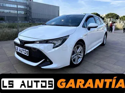 Usado Toyota Corolla Active 122 CV (89 kW) 2021 Blanco Familiar