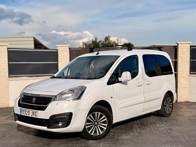 Blanco Usado 2016 Peugeot Partner Tepee Active Monovolumen | 6500 € (Precio justo)