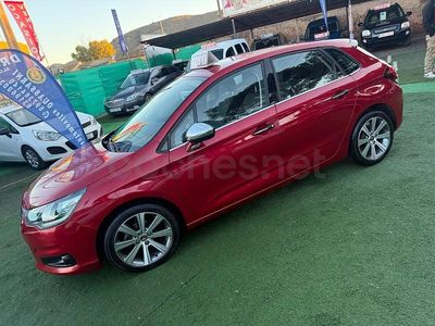 Usado Citroën C4 Feel 99 CV (72 kW) 2015 Granate Berlina