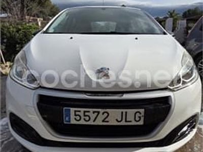 Blanco Usado 2016 Peugeot 208 Active Utilitario | 5400 € (Buen precio)