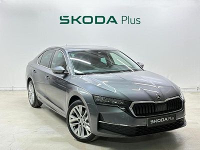 Gris Usado 2025 Skoda Octavia Berlina | 28.900 € (Precio justo)