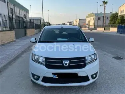 Usado Dacia Sandero Ambiance 75 CV (55 kW) 2016 Blanco Berlina