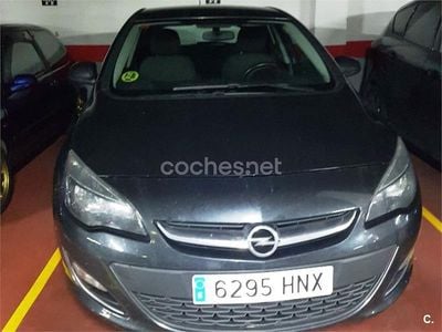 Negro Usado 2013 Opel Astra Selective Berlina | 4500 € (Precio justo)