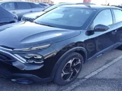 Usado Citroën C4 Feel 110 CV (80 kW) 2022 Negro Berlina