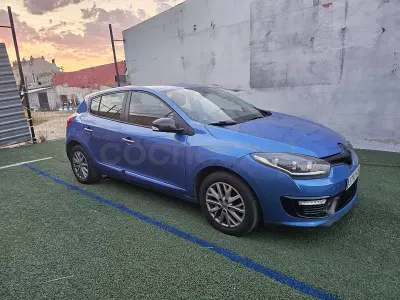 Usado Renault Mégane III Life 115 CV (84 kW) 2014 Azul Berlina