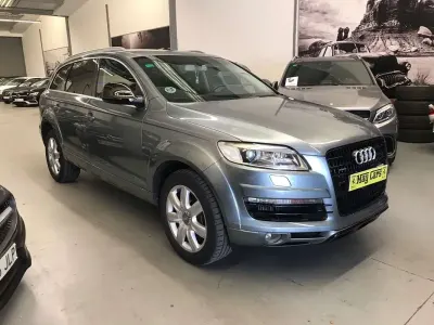 Usado Audi Q7 241 CV (177 kW) 2007 Plateado SUV