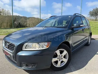 Käytetty Volvo V50 Kinetic 125 HP (91 kW) 2007 Sininen Farmari