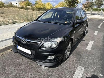Usado Hyundai i30 Premium 140 CV (102 kW) 2008 Negro Berlina