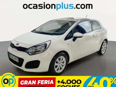 Usado Kia Rio 86 CV (63 kW) 2014 Blanco Utilitario