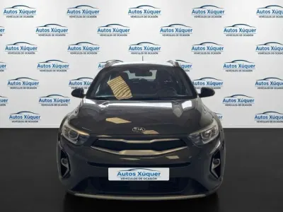 Usado Kia Stonic 101 CV (74 kW) 2021 Gris SUV