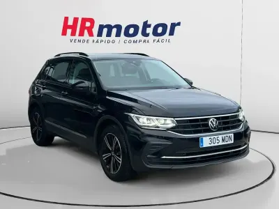 Usado VW Tiguan Life 150 CV (110 kW) 2023 Negro SUV
