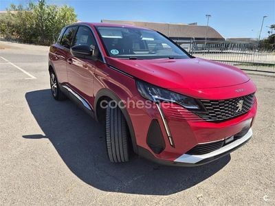Usado Peugeot 3008 Allure 130 CV (95 kW) 2022 Rojo SUV
