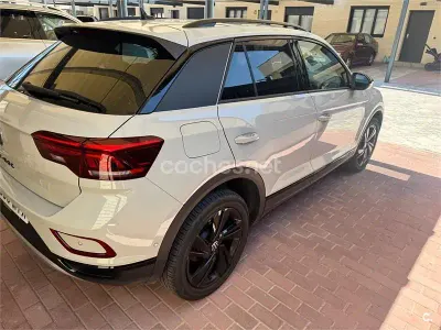 Usado VW T-Roc Edition 115 CV (84 kW) 2025 Beige SUV