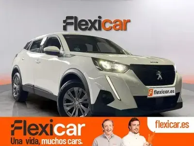 Usado Peugeot 2008 Active 100 CV (73 kW) 2020 Blanco SUV