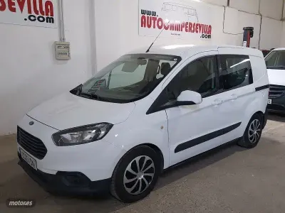 Usado Ford Courier Trend 75 CV (55 kW) 2019 Blanco Monovolumen