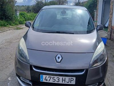Usado Renault Scénic III Dynamique 110 CV (80 kW) 2012 Gris / plata Monovolumen