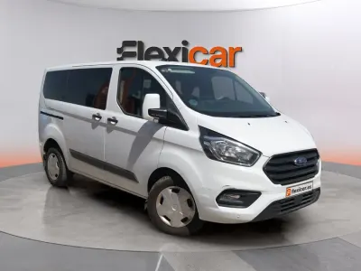 Usado Ford Transit Custom Trend 131 CV (96 kW) 2023 Blanco Familiar