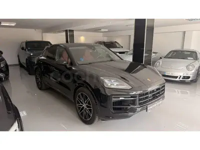 Usado Porsche Cayenne Black Edition 470 CV (345 kW) 2025 Negro SUV