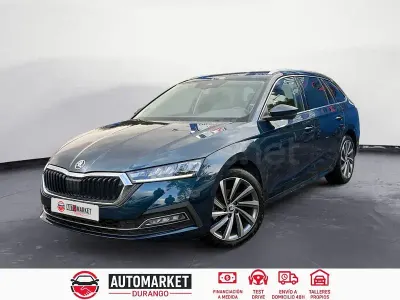 Usado Skoda Octavia Selection 150 CV (110 kW) 2023 Azul Familiar