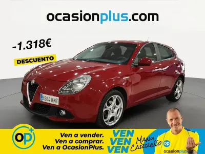 Usado Alfa Romeo Giulietta Super 120 CV (88 kW) 2018 Rojo Utilitario
