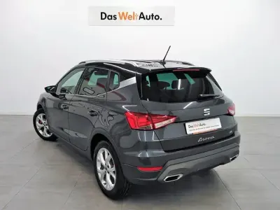 Usado Seat Arona FR 115 CV (84 kW) 2024 Gris SUV
