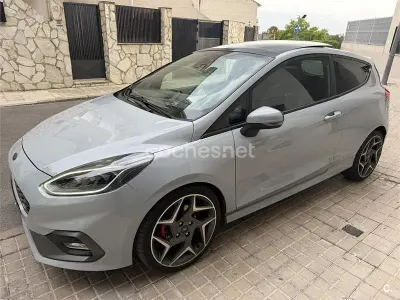 Usado Ford Fiesta ST 200 CV (147 kW) 2019 Gris / plata Utilitario