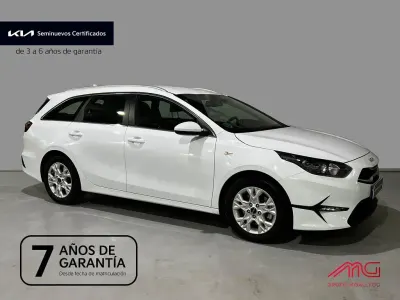 Usado Kia Ceed 120 CV (88 kW) 2022 Cassa white (wd) Utilitario