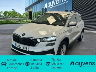 Usado Skoda Karoq Ambition 150 CV (110 kW) 2022 Blanco SUV