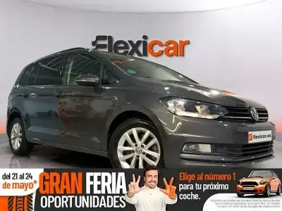 Usado VW Touran Advance 115 CV (84 kW) 2017 Blanco Monovolumen