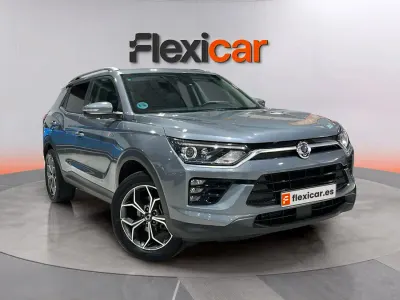 Usado SsangYong Korando 149 CV (109 kW) 2024 Gris SUV