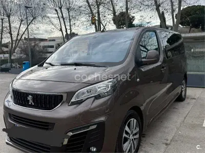 Usado Peugeot Traveller Allure 180 CV (132 kW) 2019 Marrón Monovolumen
