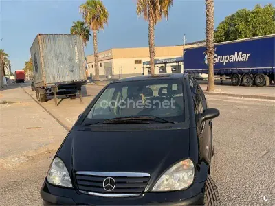 Usado Mercedes A170 Classic 90 CV (66 kW) 2002 Negro Utilitario