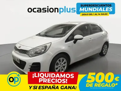 Usado Kia Rio 84 CV (61 kW) 2016 Blanco Utilitario