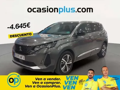 Usado Peugeot 5008 Allure 131 CV (96 kW) 2023 Gris SUV