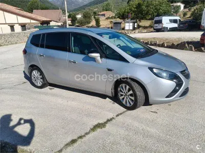 Usado Opel Zafira Tourer Excellence 130 CV (95 kW) 2012 Gris / plata Monovolumen